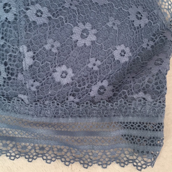 V.S. SZ. M LACE COLLECTION RACERBACK BRALETTE NWT - Picture 3 of 8